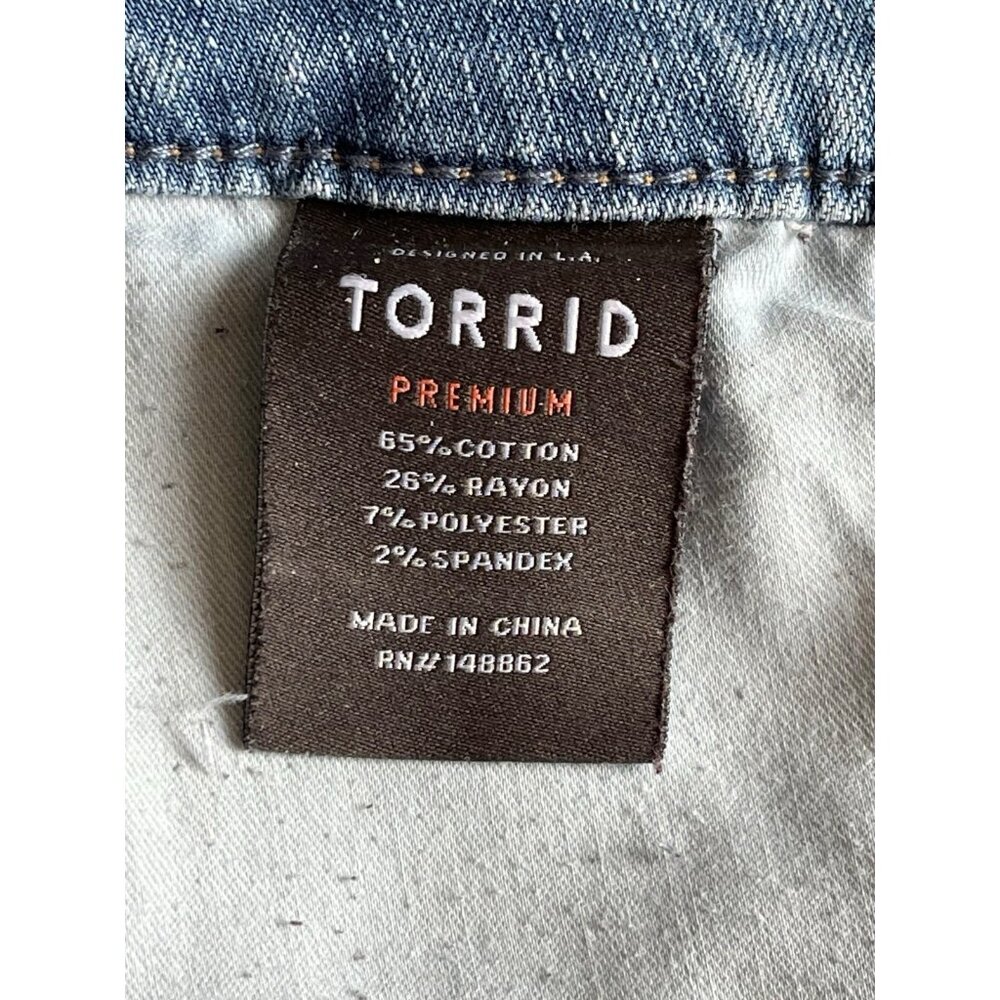 Torrid Bombshell Skinny Jeans 14R Light Wash Distressed Stretch - Picture 5 of 12